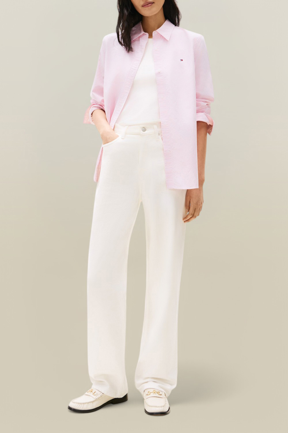 תמונת כל הלוק של חולצת כפתורים